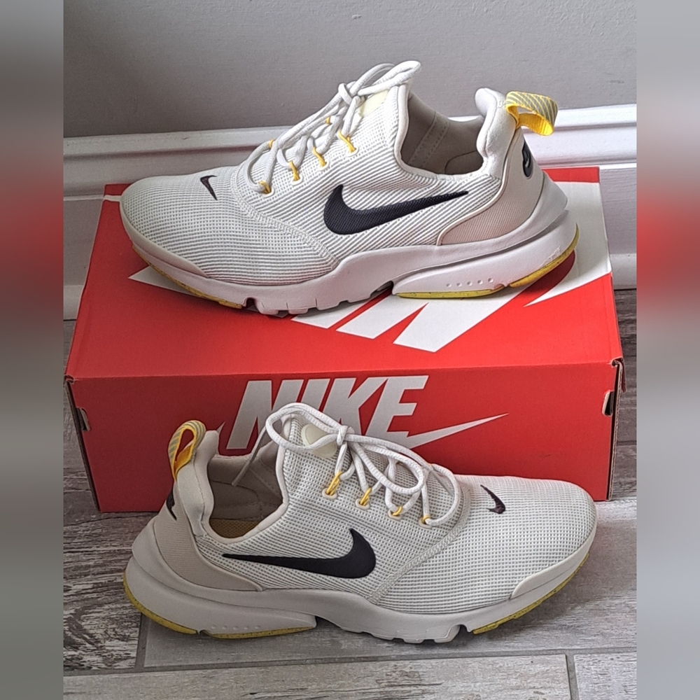 Nike Light Bone/Velvet Brown Presto Fly GS Boys Shoes 7Y Equivalent Women's 8.5
